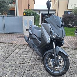 YAMAHA X-MAX 250 ABS