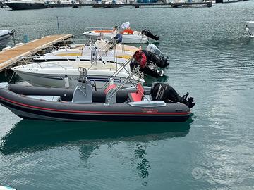 Gommone con motore Mercury 40 pro e carrello