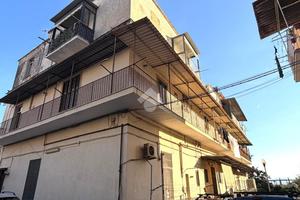 3 LOCALI A TORRE ANNUNZIATA