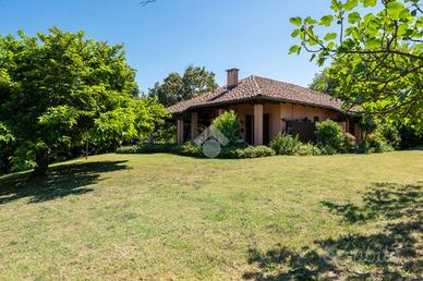 CASA INDIPENDENTE A REVIGLIASCO D'ASTI