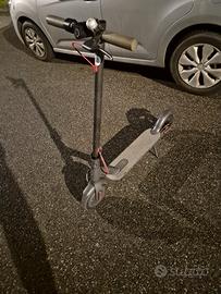 monopattino elettrico Xiaomi 365