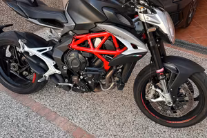 Mv agusta brutale 800 abs eas