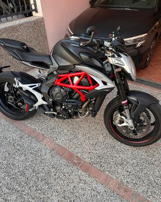 Mv agusta brutale 800 abs eas