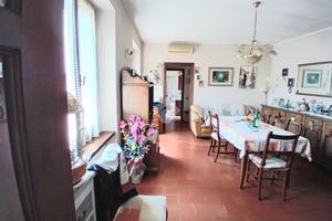 2 LOCALI A SPOLETO