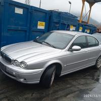 JAGUAR X-TYPE 2.0 TD 2004 6B  PER RICAMBI