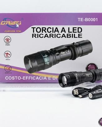 Torcia LED Potente Ric. -Zoomable, Impermeabile.