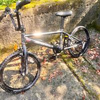 Bici  diamondback viperx