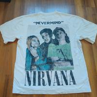 maglietta nirvana pull&bear 