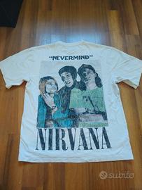 maglietta nirvana pull&bear 