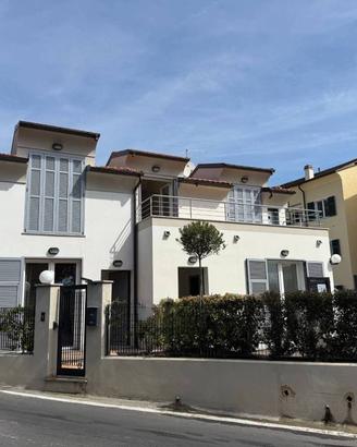 Appartamento di 75 m² con 2 locali e box auto a Lo