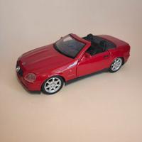 Mercedes Benz SLK 1/24 Maisto Die Cast Modellino