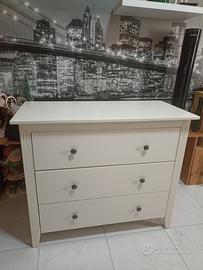 Cassettiera in legno 