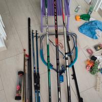 Canne da pesca.