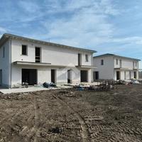 PORZIONE DI BIFAMILIARE A REGGIO NELL'EMILIA