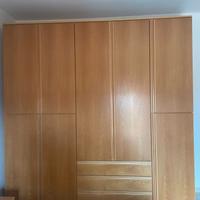 Armadio in legno camera da letto