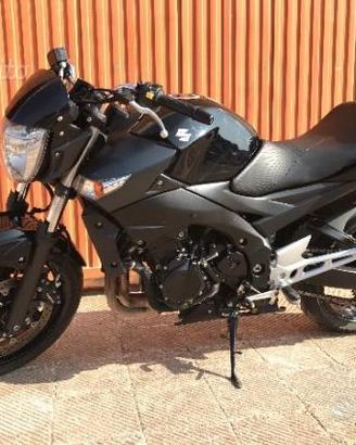 Gsr 600 ricambi suzuki gsr600 2008 km 17.000