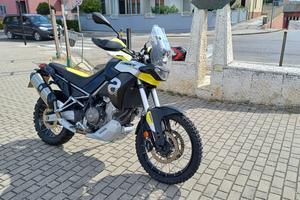 Moto Aprilia Tuareg 660