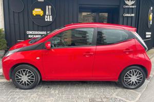 Toyota Aygo 1.0 VVT-i 69 CV 5 porte x-cool