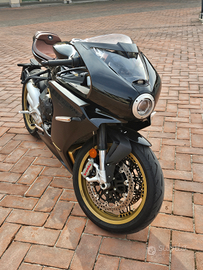 MV Augusta 800s un sogno a 2 ruote