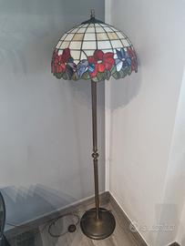Lampada da terra Tiffany 