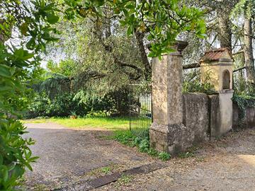 Rustico / Casale di 204 m² con più di 5 locali a L