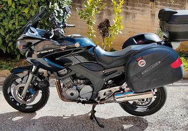 YAMAHA TDM 900