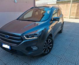 FORD Kuga st line