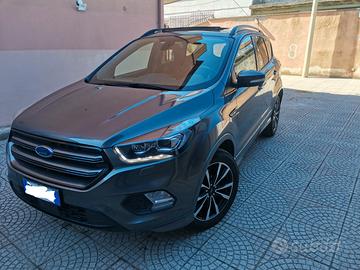 FORD Kuga st line