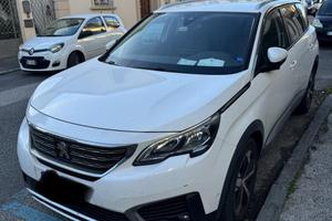 Peugeot 5008 SUV