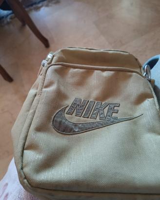 Borsello Nike