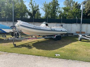 ALSON 660 con MERCURY 200 OPTIMAX