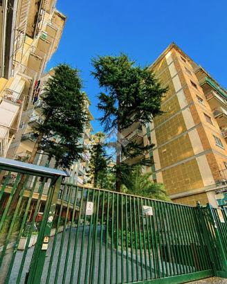 3 LOCALI A NAPOLI
