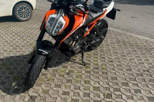 KTM DUKE 125