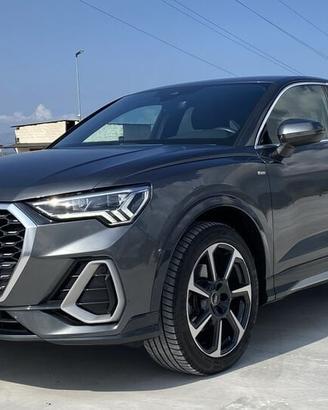 Audi Q3 SPB S Line interno ed esterno 2.0 TDI...