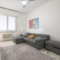 AMPIO QUADRILOCALE LUMINOSO CON BALCONE