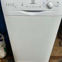 Lavastoviglie Indesit