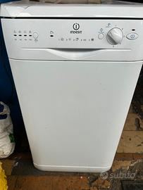 Lavastoviglie Indesit