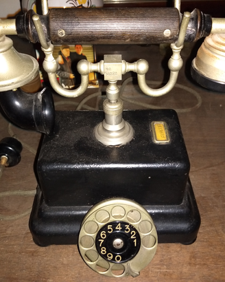 Telefono Ericsson antico