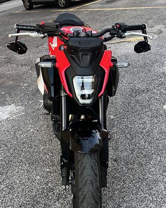 Hornet cb 500 2025