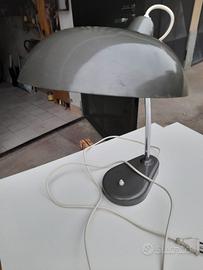 Lampada ministeriale Seminara colore grigio scuro