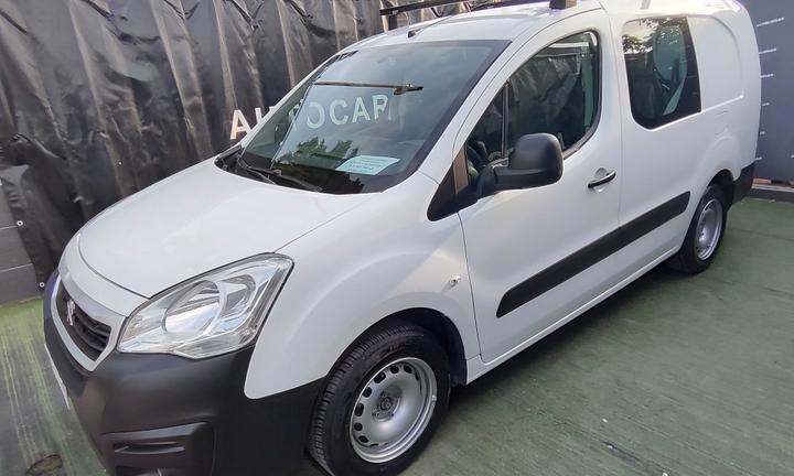 Peugeot Partner maxi prolungato 5 posti