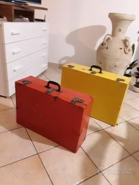 2 valigie in metallo anni '50 colorate originali 