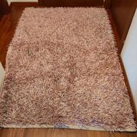 tappeto moderno a pelo alto rosa