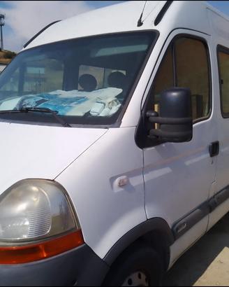 Renault Trafic 2.0 dCi 9 Posti