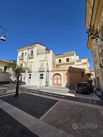 Edificio Multi Appartamenti - Curti