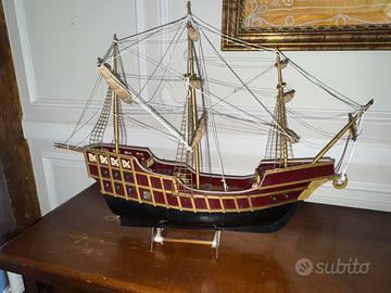 Modellino galeone veneziano