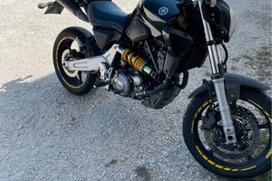 Yamaha mt-03