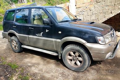 Nissan Terrano II 2.7 TDI Elegance (Autocarro)