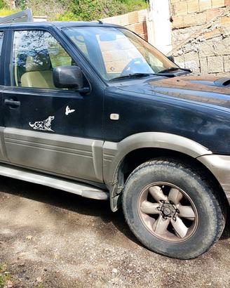Nissan Terrano II 2.7 TDI Elegance (Autocarro)