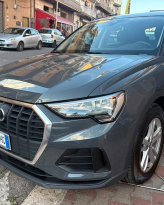 Audi Q3 35 TDI quattro Business